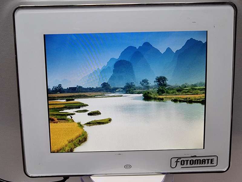 7" Digital Photo Frame