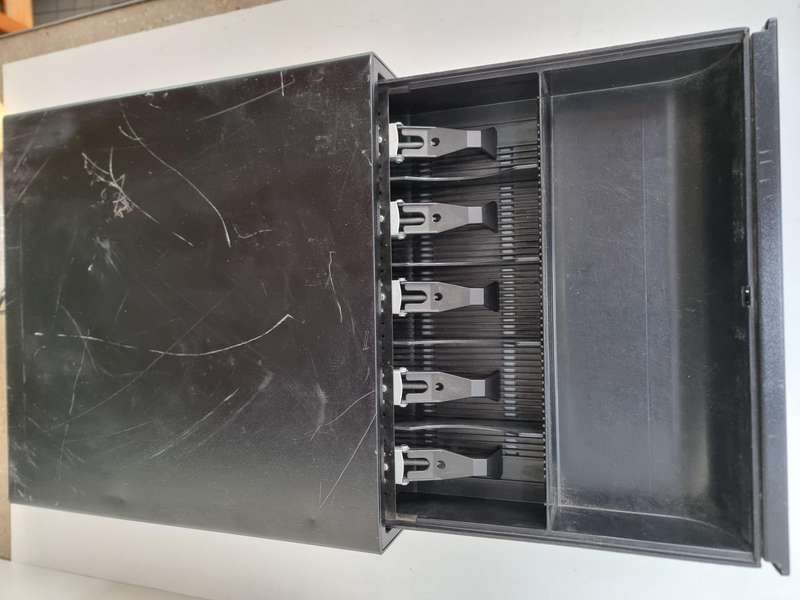 Cash drawer
