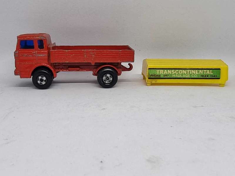 MATCHBOX TP 15 MERCEDES TRUCK & TRAILER