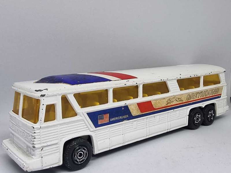 CORGI JUNIORS GREYHOUND MC - 8 AMERICRUISER Bus Die Cast Made in GT. Britain