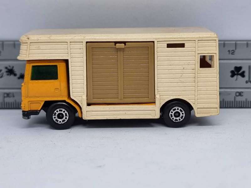 Vintage Matchbox Superfast Horse Box with Horse