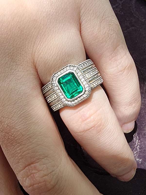 "EMERALD" CZ 925 Sterling Silver Ladies Dress Ring. ( Genuine Silver. )