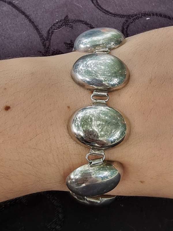 Modernist 925 Sterling Silver Bracelet. ( Genuine Silver. )