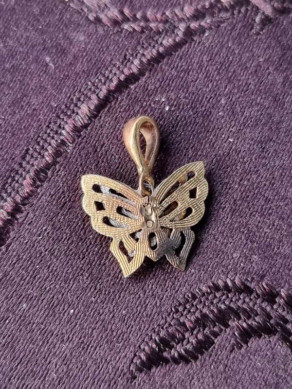 "WHITE and YELLOW GOLD" Butterfly Pendant. 9CT. ( Genuine Gold. )