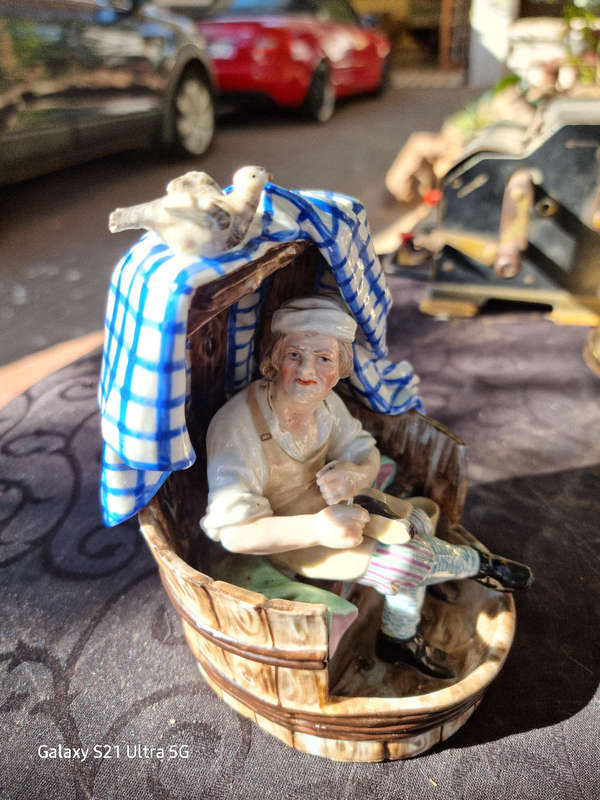 Pair of Meissen style figures