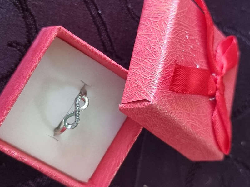 CZ  INFINITY 925 Sterling Silver Ring. ( Genuine Silver. )