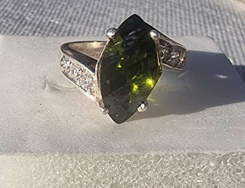 Beautiful "{GREEN TORMALINE" Dress Ring Set in 925 Sterling Si[ver. ( Genuine Silver. )