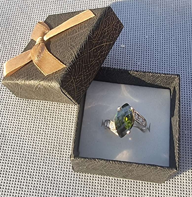 Beautiful "{GREEN TORMALINE" Dress Ring Set in 925 Sterling Si[ver. ( Genuine Silver. )
