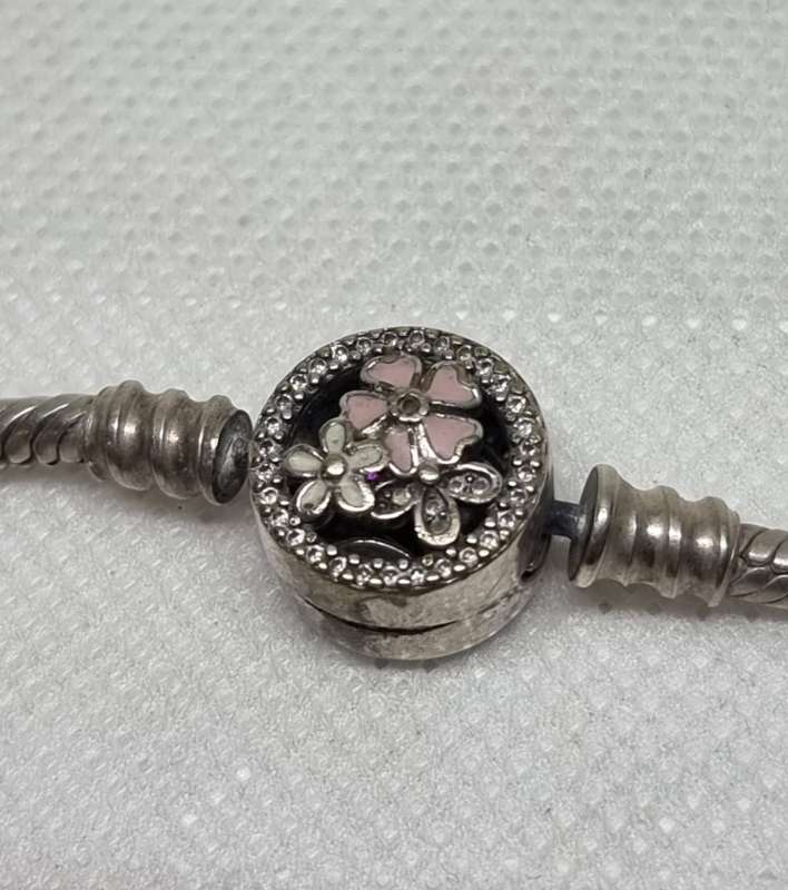 Movable" CHARM BRACELET "925 Sterling Silver. ( Genuine Silver. )