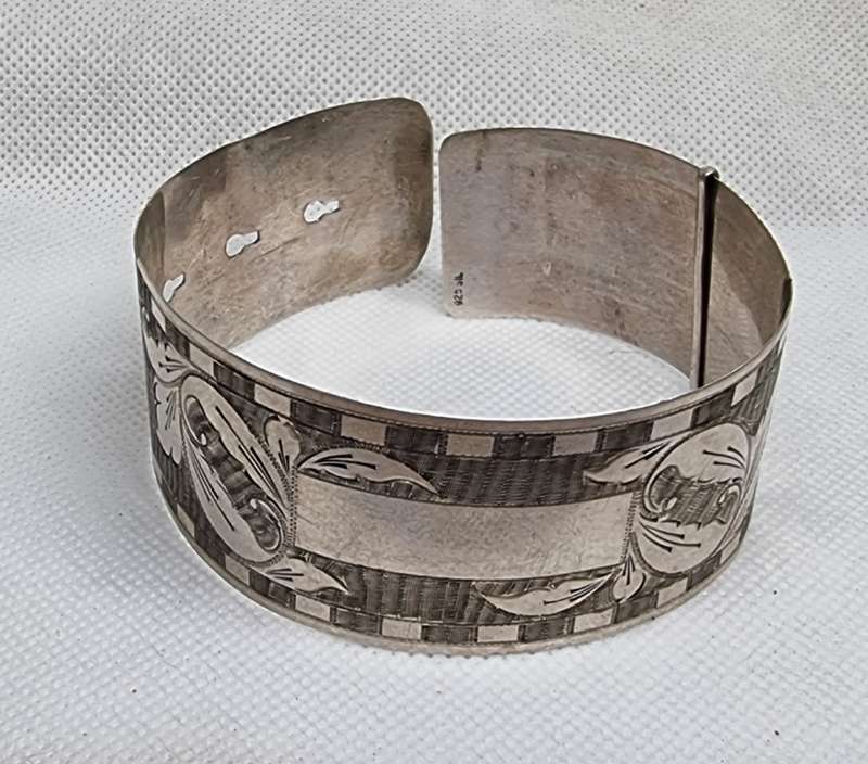 "VICTORIAN" WIDE ENGRAVED" 925 Sterling Silver Bangle.( Genuine Silver. )