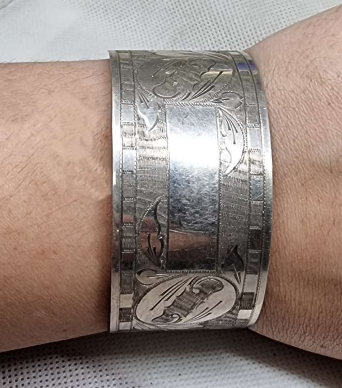 "VICTORIAN" WIDE ENGRAVED" 925 Sterling Silver Bangle.( Genuine Silver. )