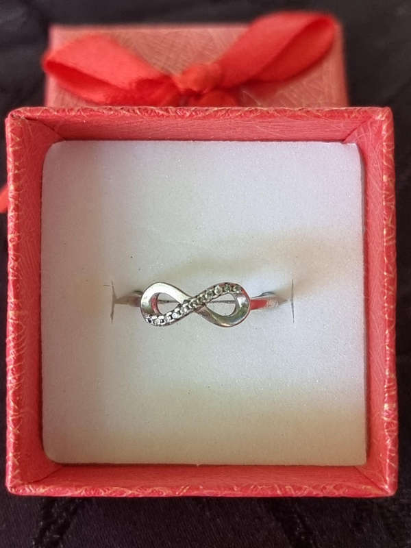 CZ  INFINITY 925 Sterling Silver Ring. ( Genuine Silver. )