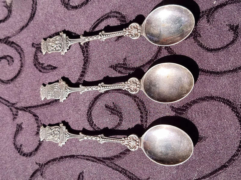 Antique  "SOLID ITALIAN 800 SILVER" Coffee or Tea Cup Holder Set.