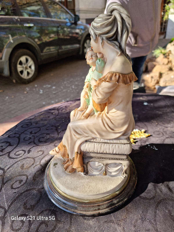 Domani Italy 1985 A. Bercari "Mother and Child" Sculpture Ornament