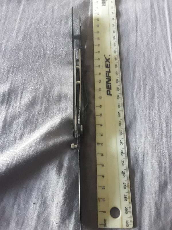 Benchmade MT D-011 hunting knife