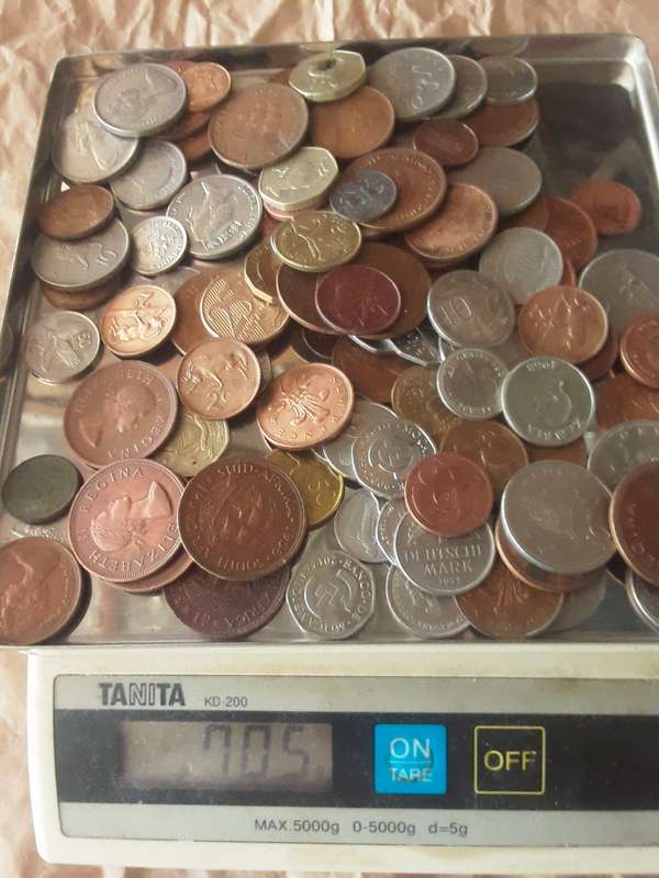 World mix coins lot 700gr