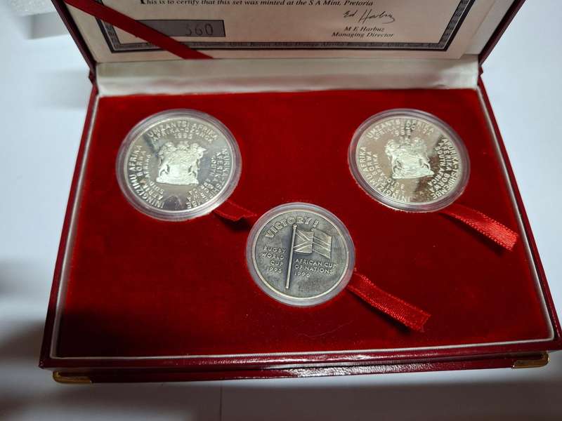 1995 /1996 Silver Proof Victory Set : Soccer +Rugby + Medallion