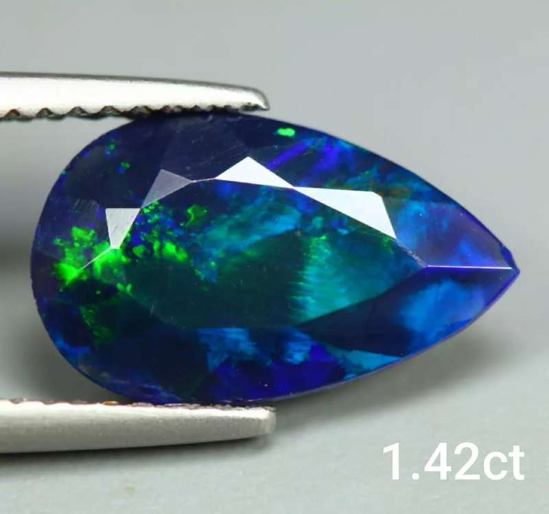 Natural Earth Mined Black Opal -1.42cts