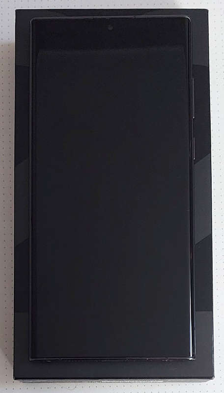 Samsung Galaxy S22 Ultra 256GB dual SIM in Phantom Black