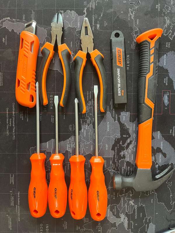 Grip 41cm tool box with 8 piece tool set with 10 additional blades - Bargain price