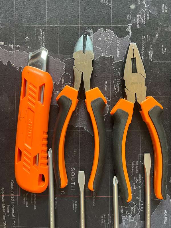 Grip 41cm tool box with 8 piece tool set with 10 additional blades - Bargain price