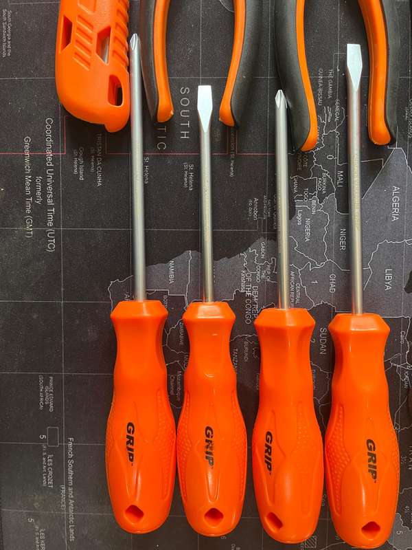 Grip 41cm tool box with 8 piece tool set with 10 additional blades - Bargain price