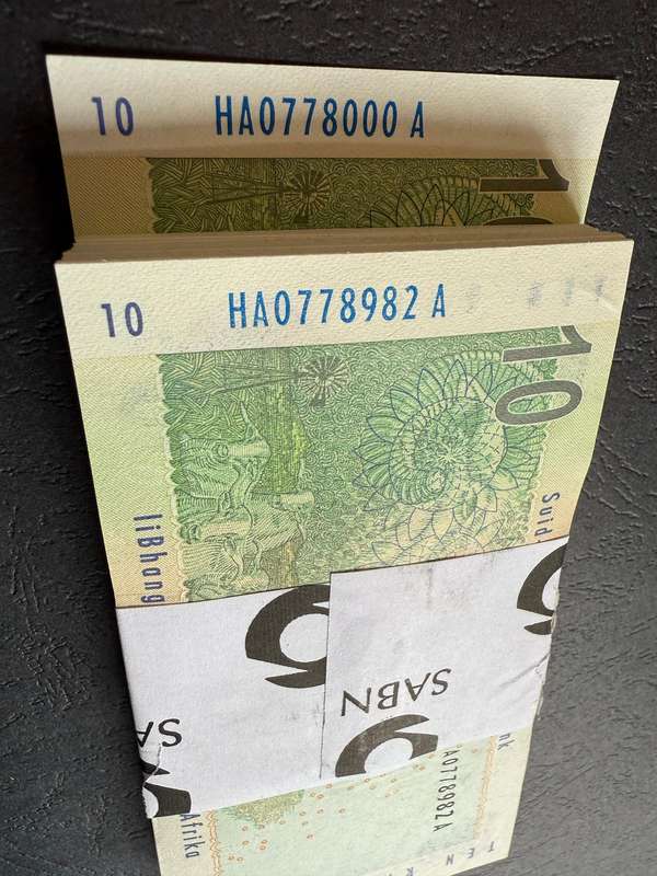 Tito Mboweni R10 - 100 uncirculated notes in sequence - still in original SABN bundle