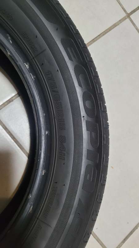Bridgestone 175/65R15 Tyre