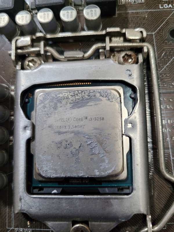 Asus H61M + i3 3250 + New RGB Cooler