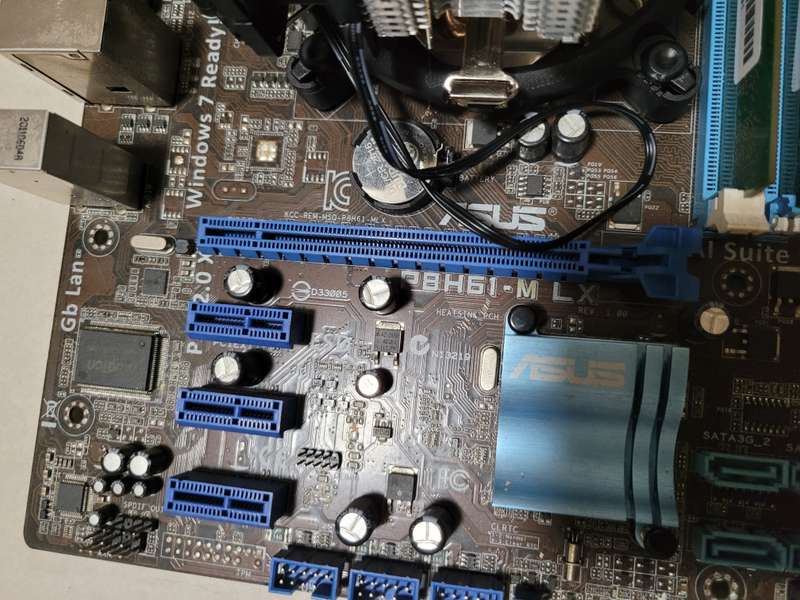 Asus H61M + i3 3250 + New RGB Cooler