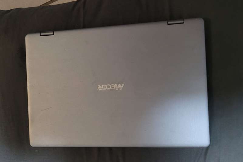 Mecer Fundi 2in1 Touchscreen Laptop