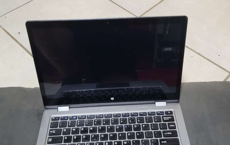 Mecer Fundi 2in1 Touchscreen Laptop