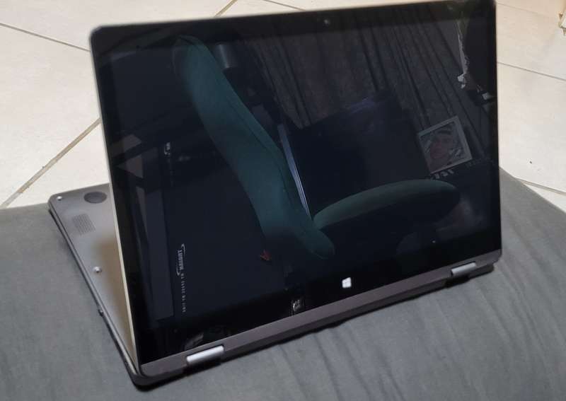 Mecer Fundi 2in1 Touchscreen Laptop