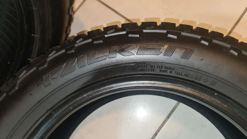 Falken 2x 215/60R17 tyres
