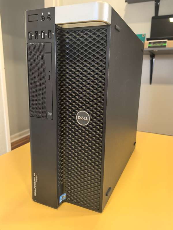 Dell Precision T3610 Xeon E5-1607 v2 32GB DDR3 256GB SSD 3 x 1TB HDD NVIDIA Quadro 4000 685W Power
