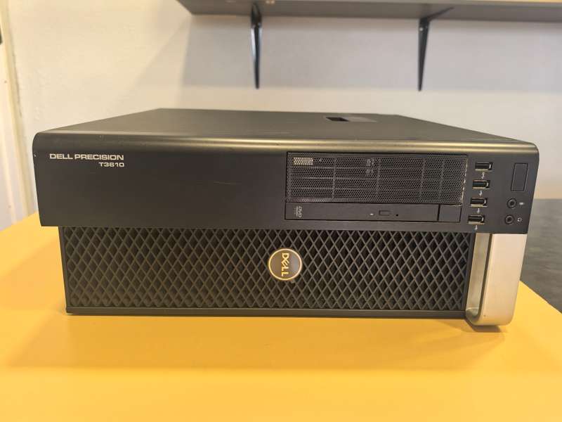 Dell Precision T3610 Xeon E5-1607 v2 32GB DDR3 256GB SSD 3 x 1TB HDD NVIDIA Quadro 4000 685W Power