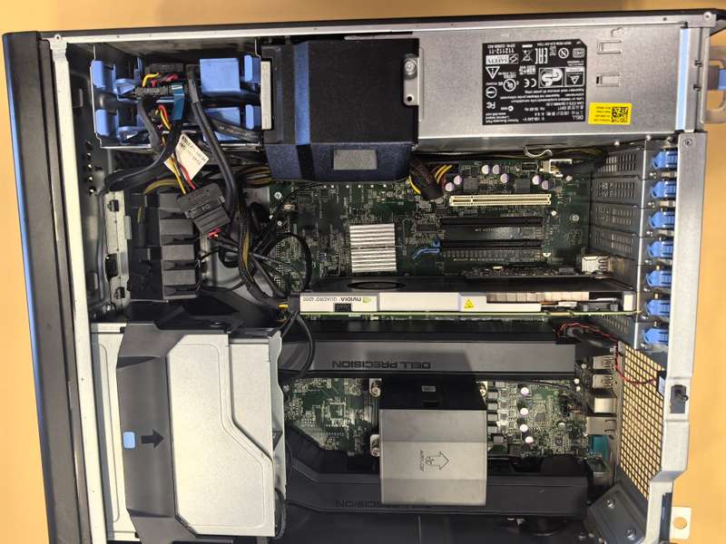 Dell Precision T3610 Xeon E5-1607 v2 32GB DDR3 256GB SSD 3 x 1TB HDD NVIDIA Quadro 4000 685W Power