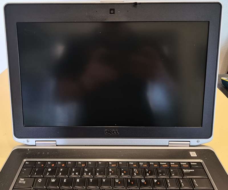 Dell Latitude E6430 - Intel Core i5-3210M @ 2.50GHz - 4GB RAM - 500GB HDD
