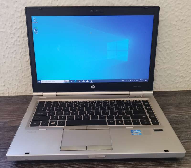 HP EliteBook 8460P - Intel Core i7-2620M @ 2.70GHz - 4GB RAM - 500GB HDD