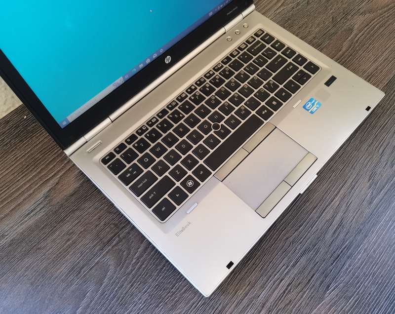 HP EliteBook 8460P - Intel Core i7-2620M @ 2.70GHz - 4GB RAM - 500GB HDD