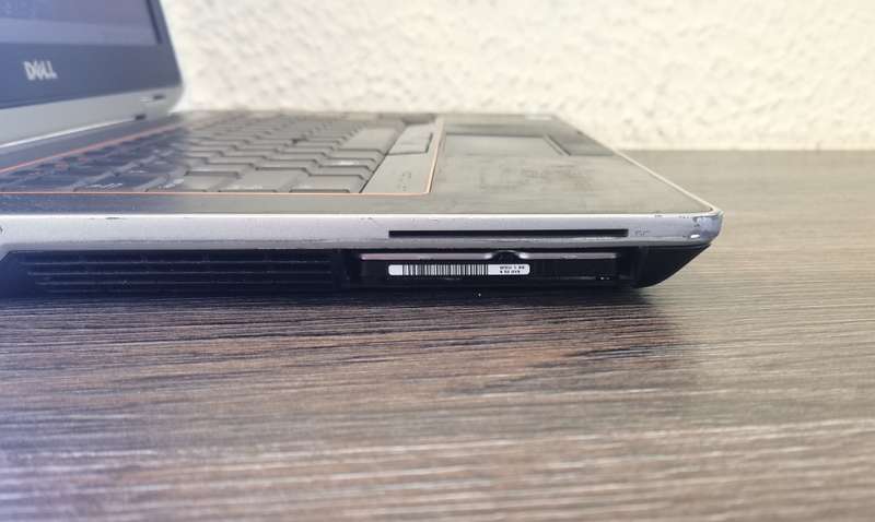 Dell Latitude E6420 - Intel Core i5-2520M @ 2.50GHz - 4GB RAM - 500GB HDD