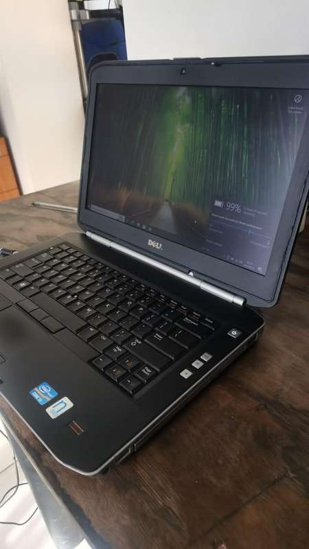 Dell Latitude E5420 - Intel Core i3-2310M @ 2.10GHz - 4GB RAM - 500GB HDD