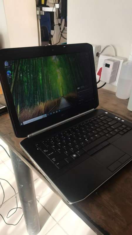 Dell Latitude E5420 - Intel Core i3-2310M @ 2.10GHz - 4GB RAM - 500GB HDD