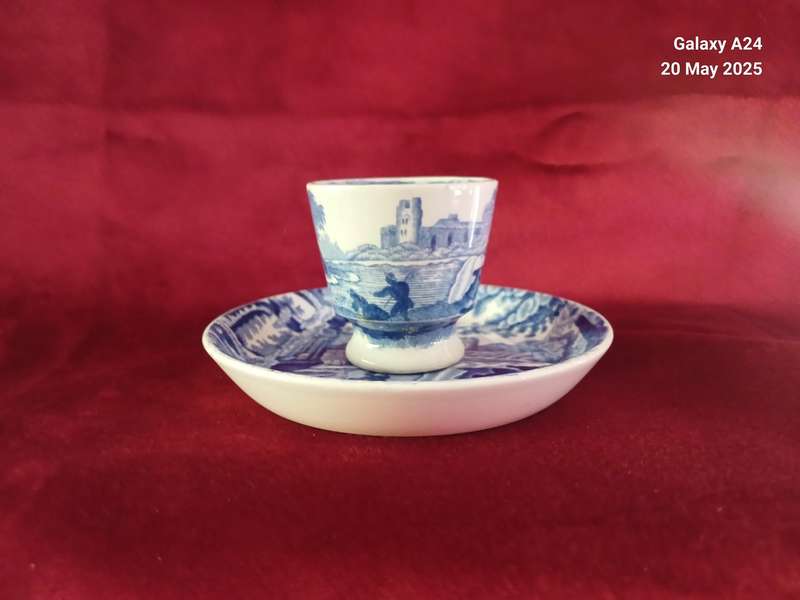 Set of 4 Copeland Spode Italian egg cups with underplates.