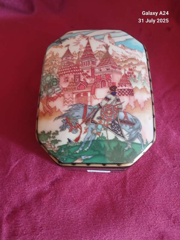 Villeroy and boch porcelain box