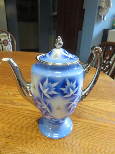 Czechoslovakian Maier hard porcelain demitasse set
