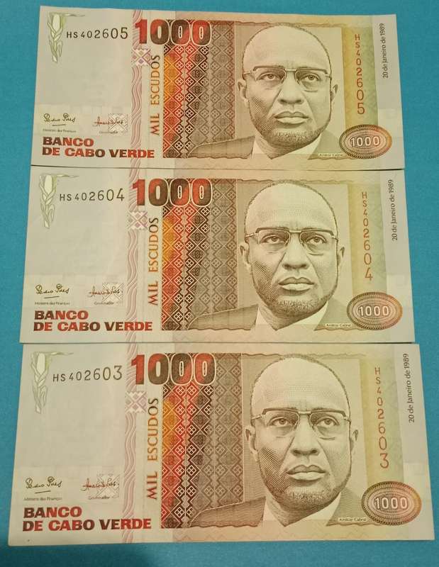 Cape Verde, 1000 (1,000) Escudos X 3 Notes in series in crisp condition