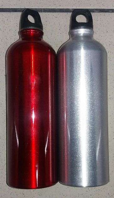 Metal water bottles 750 ml contains 12 assorted colours