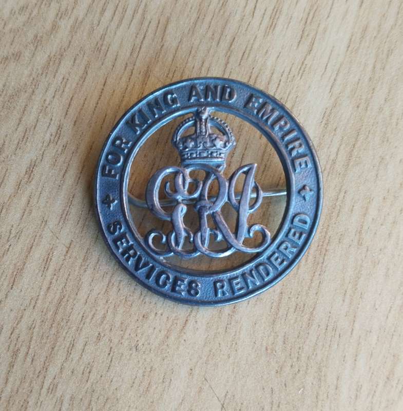 WW1 For King and Empire Service Rendered Medal. ( Silver?)
