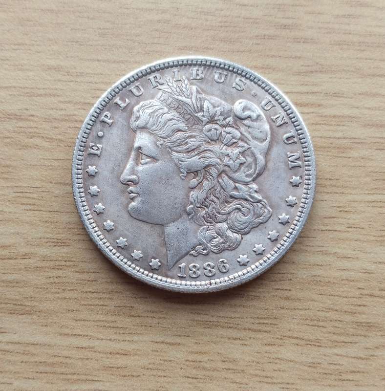 1886 S Morgan Dollar - America